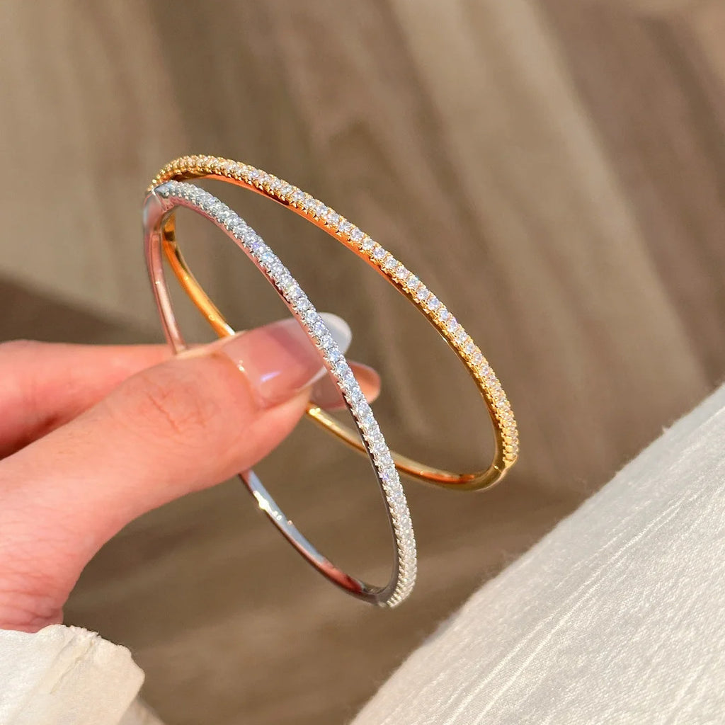 Women’s Single Row Diamond Bracelet – White or Yellow Gold