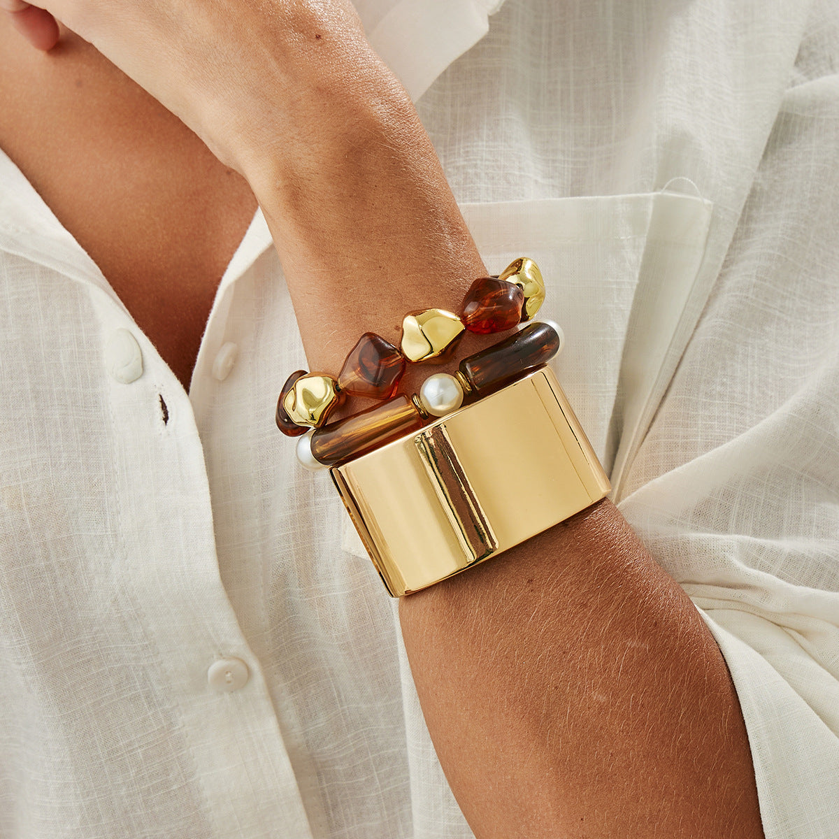 Amber Blooming Beaded Bracelet – Vintage Wide Resin Jewellery for Women