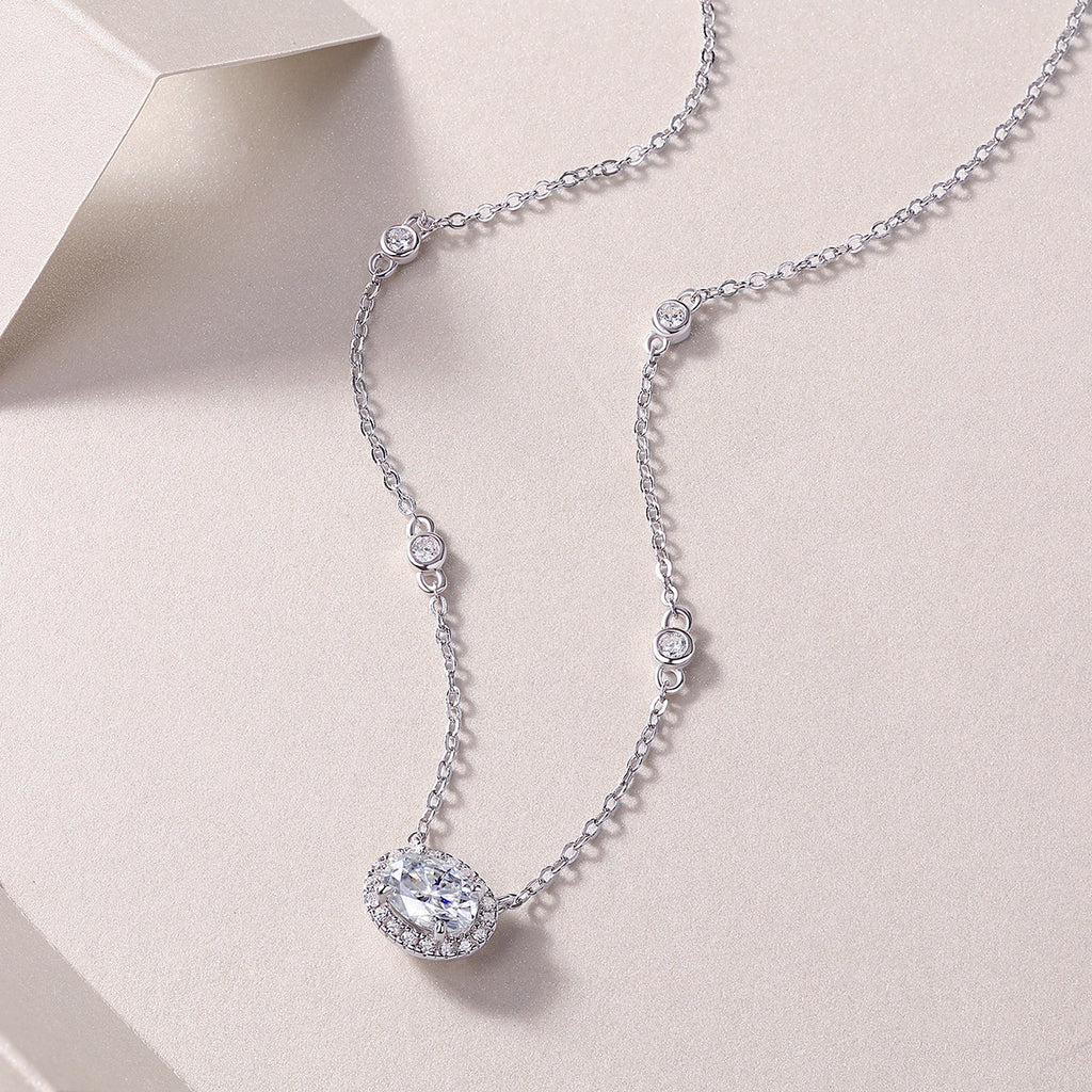 White Summer Night – Luxurious Egg-shaped Moissanite Pendant Jewellery Set in S925 Sterling Silver with Platinum Plating