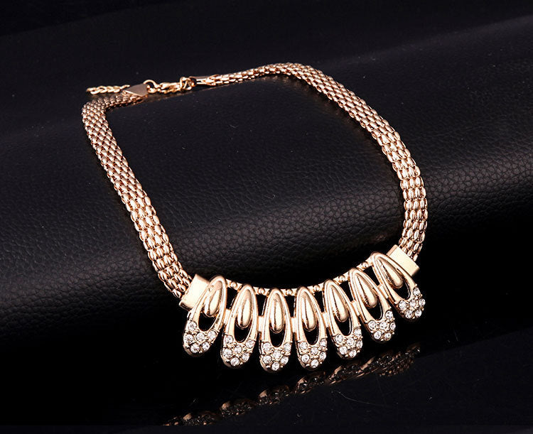 18K Gold-Plated Bridal Necklace and Earring Set – Elegant Wedding Jewellery