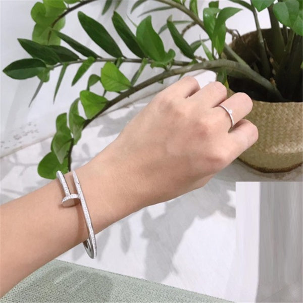 Modern Nail-Inspired Bracelet – Trendy Jewellery Accessory