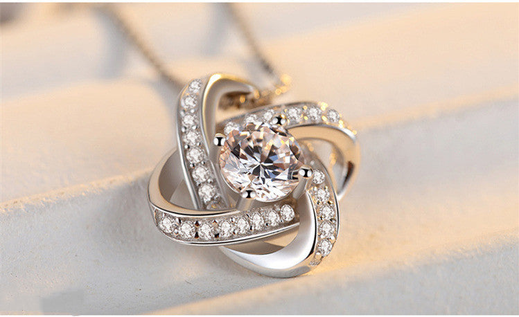 Relaxed Feel Moissanite Pendant Necklace – S925 Sterling Silver