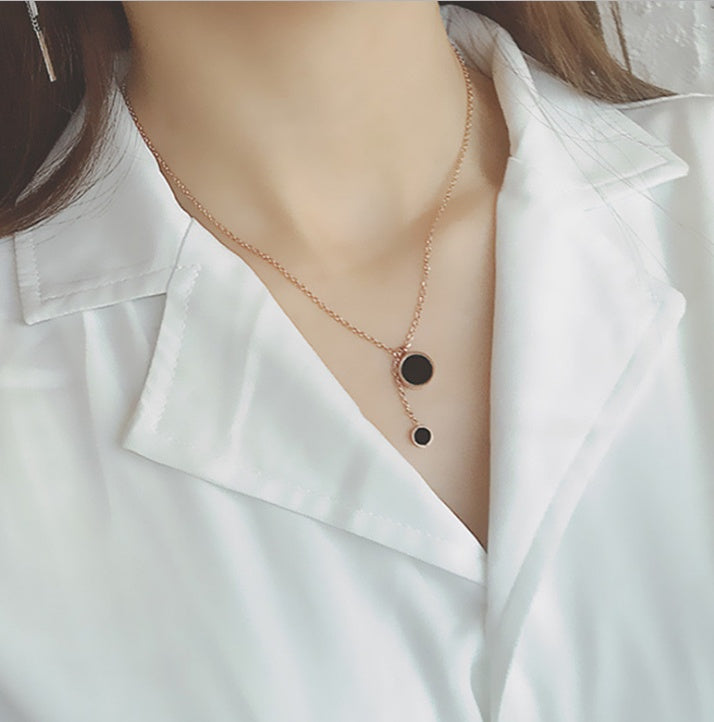 Temperament Short Clavicle Titanium Steel Necklace – Simple Pendant for Women’s Sweater & Spring/Summer Dress Accessories