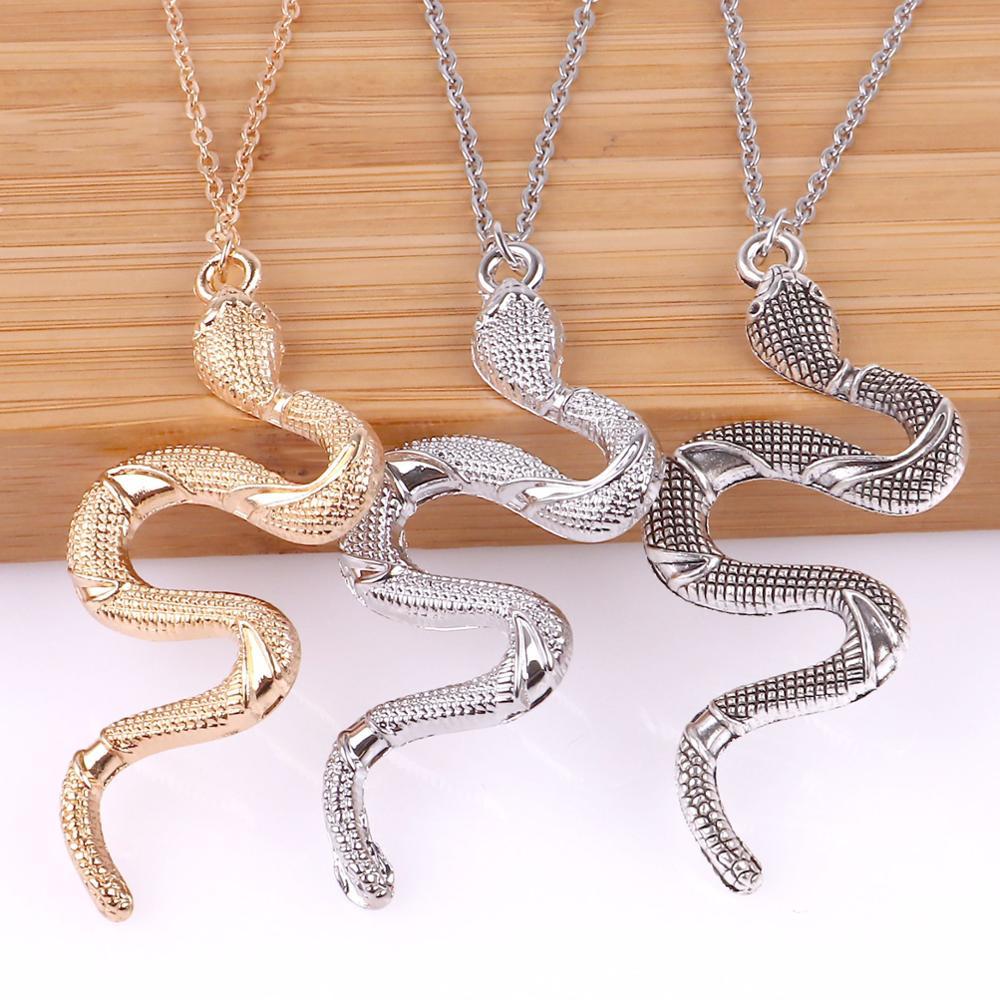 Serpentine Curve Alloy Necklace – Elegant Women’s Jewellery