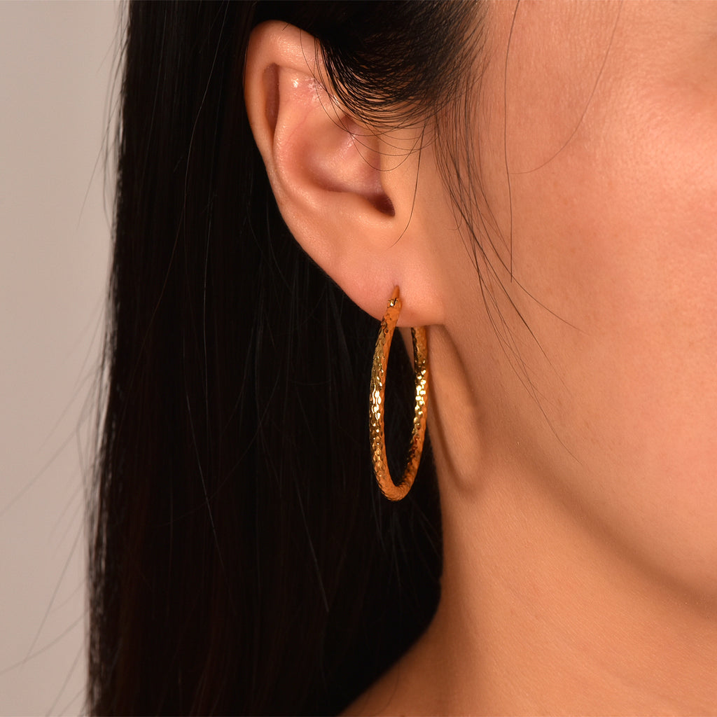 18K Gold-Plated Embossed Round Ring Earrings – Elegant Women’s Jewellery