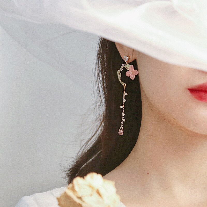 Korean Vintage Metal Flower Long Dangle Earrings – Elegant Brincos for Women