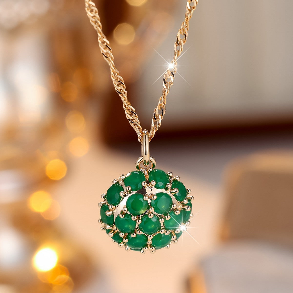 Exquisite Round Emerald Full Diamond Necklace – Hot Sale in Europe & America