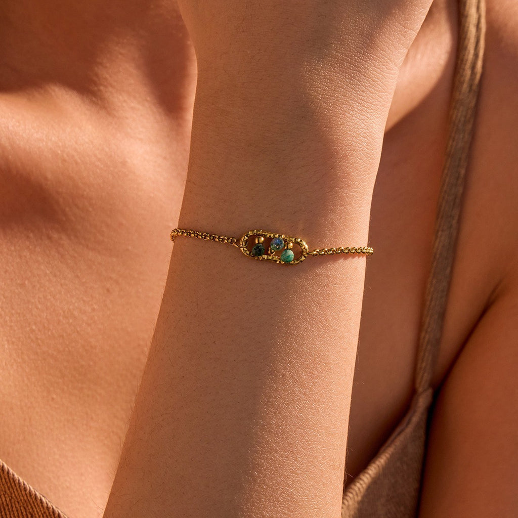 Stainless Steel Bracelet with Natural Stones & Freshwater Pearls – Elegant Design