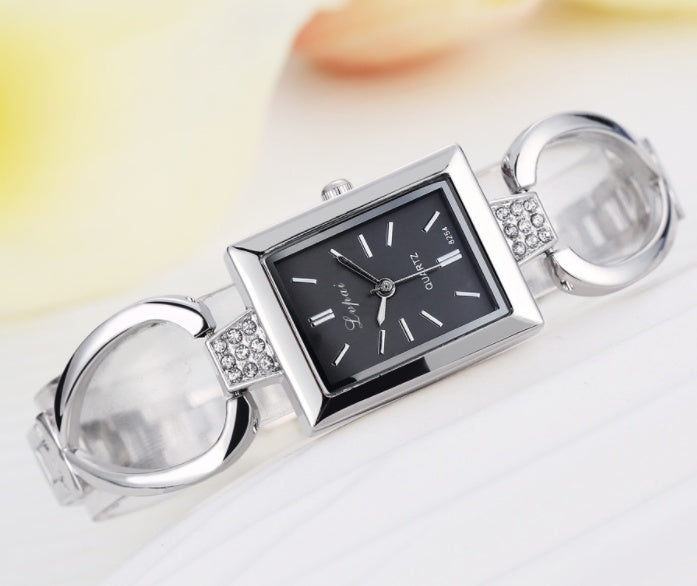 Luxury Women’s Bracelet Watch – Elegant Fashion Timepiece