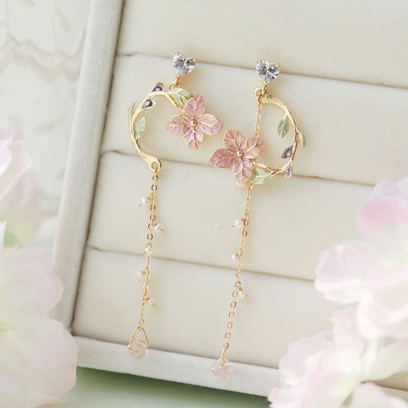 Korean Vintage Metal Flower Long Dangle Earrings – Elegant Brincos for Women