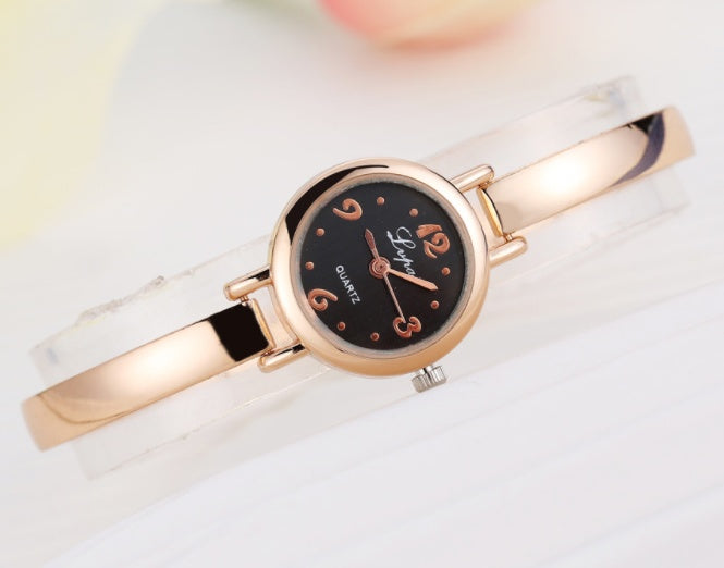 Luxury Women’s Bracelet Watch – Elegant Fashion Timepiece