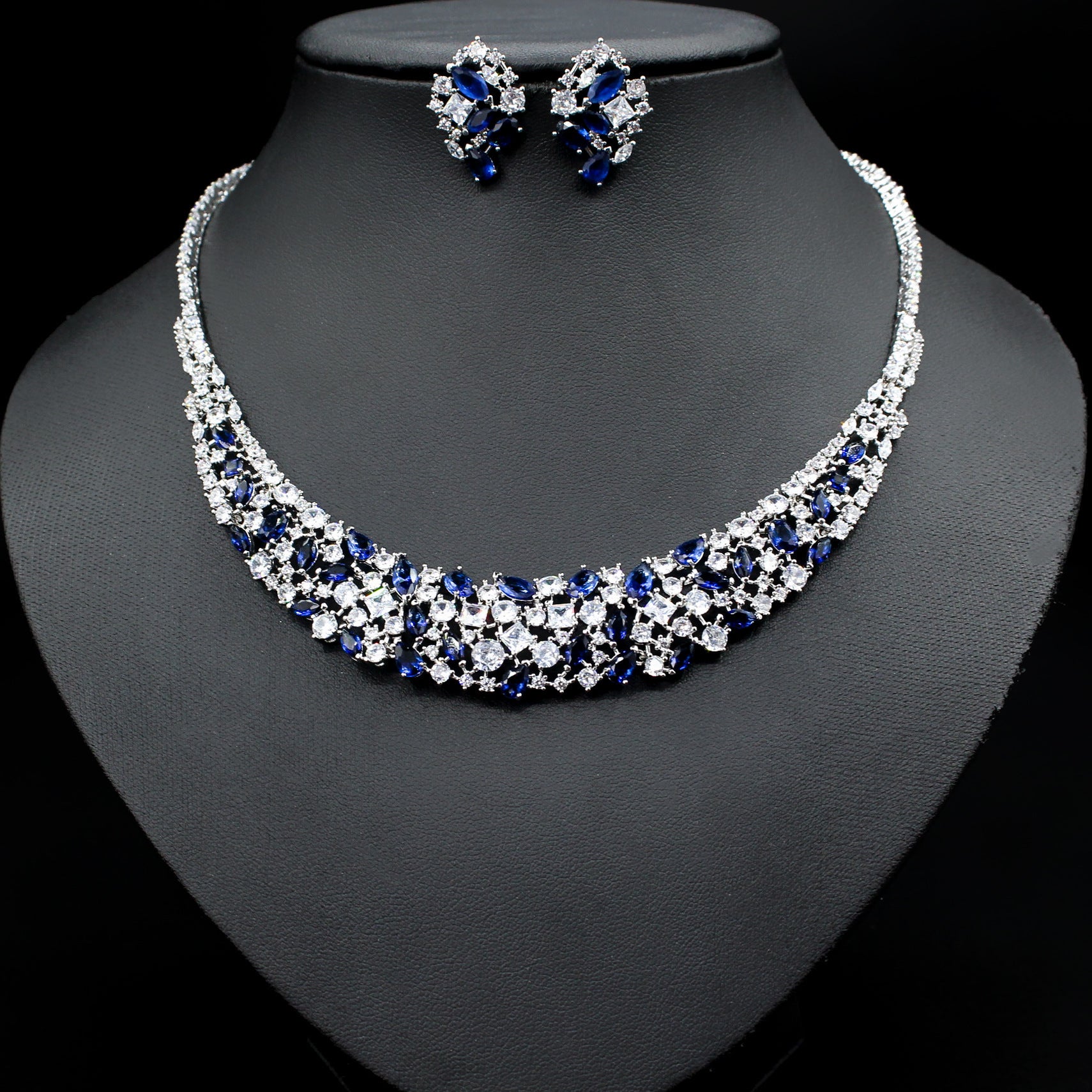 Elegant Shimmer Zircon Necklace & Earring Set – Women’s Fashion Jewelry