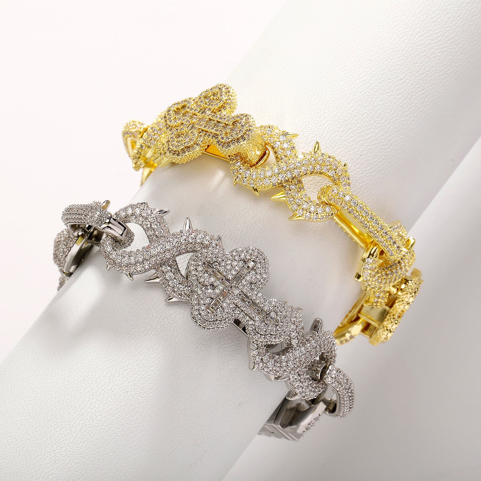 Iced Out 8 Figure Thorn Cuban Chain Necklace – European Hip Hop Style