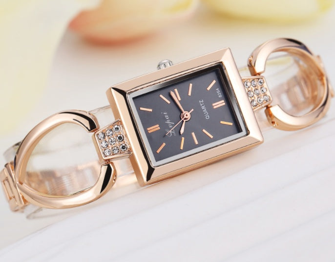 Luxury Women’s Bracelet Watch – Elegant Fashion Timepiece