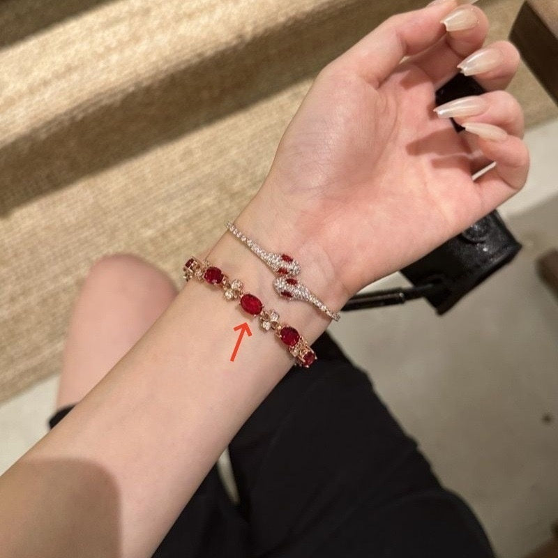 Rhinestone Bracelet – Simple & Graceful White Vintage Design