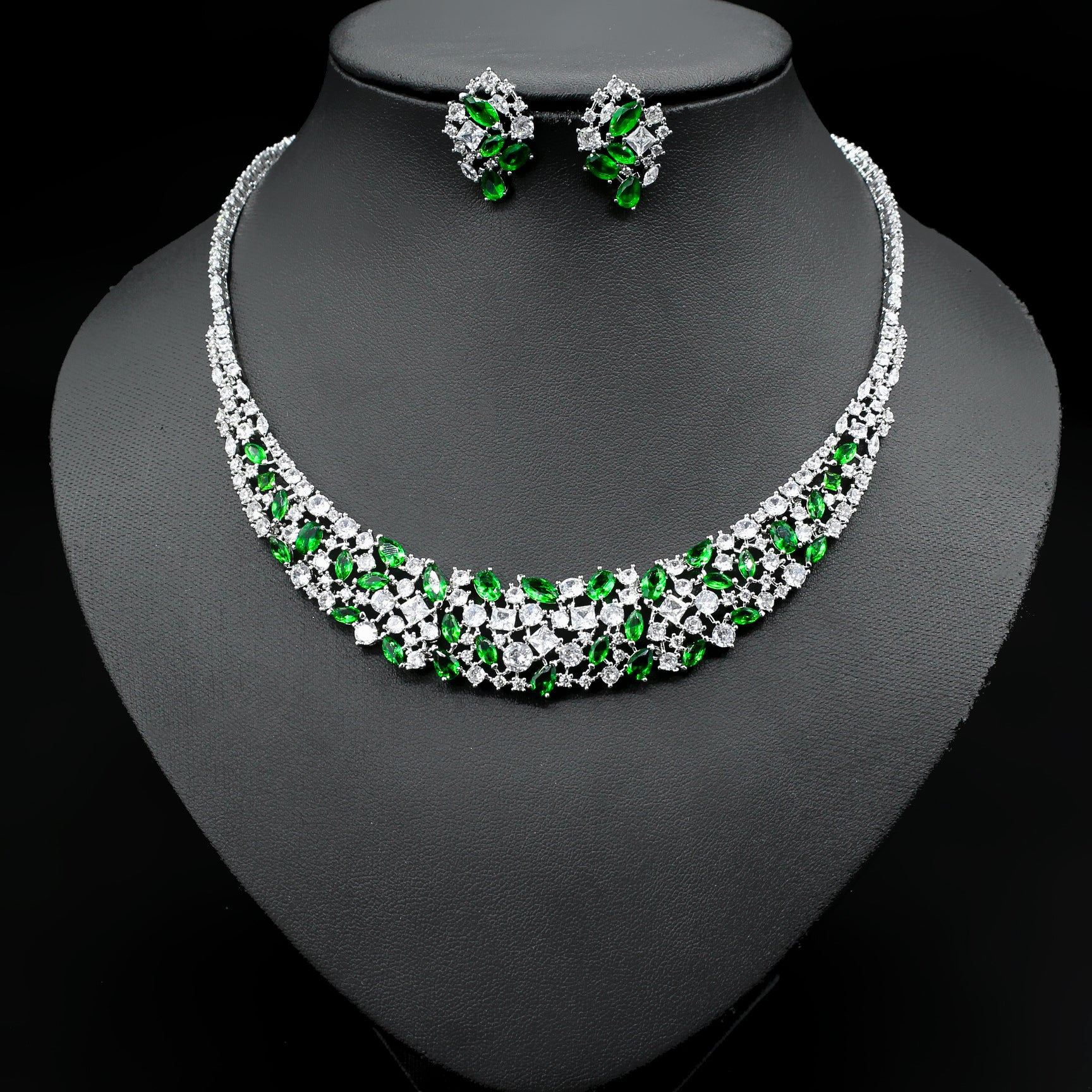 Elegant Shimmer Zircon Necklace & Earring Set – Women’s Fashion Jewelry