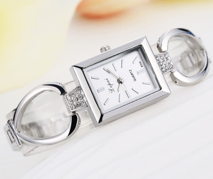 Luxury Women’s Bracelet Watch – Elegant Fashion Timepiece