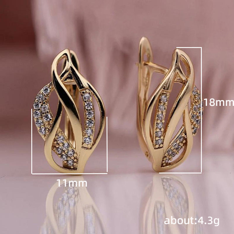 Irregular Twist Stud Earrings – Personalized Fashion Jewellery