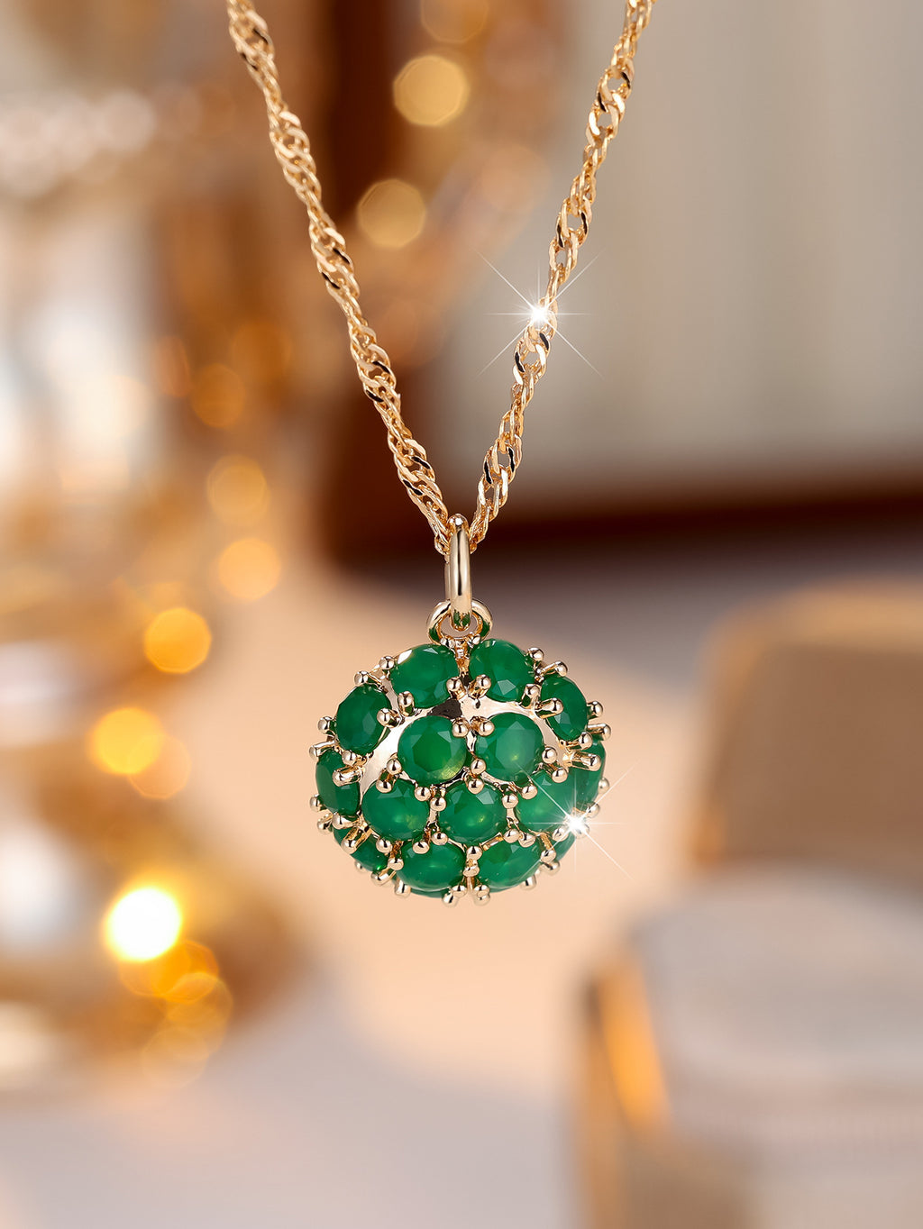 Exquisite Round Emerald Full Diamond Necklace – Hot Sale in Europe & America