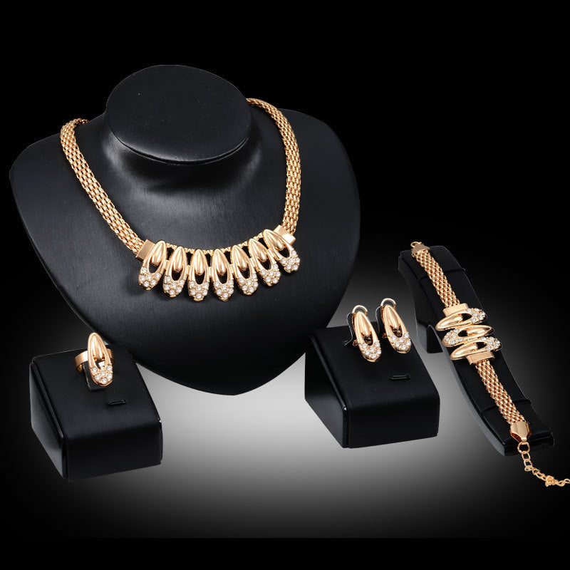 18K Gold-Plated Bridal Necklace and Earring Set – Elegant Wedding Jewellery