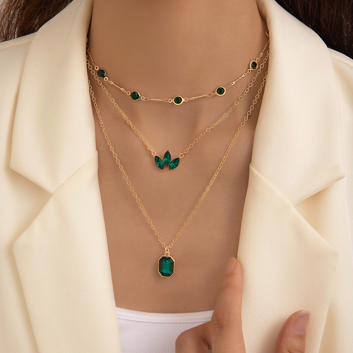 Women’s Multi-Layer Jade-Inspired Necklace – Elegant Temperament Fashion Jewellery