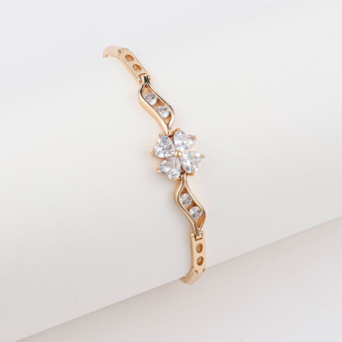 Women’s 18K Gold-Plated Bracelet – Butterfly and Clover Copper Design
