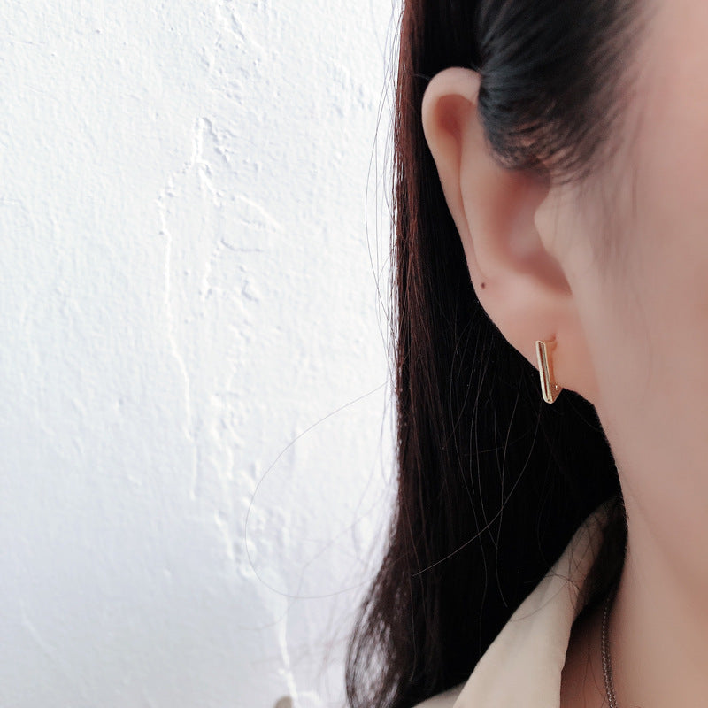 Minimalist Triangle 925 Sterling Silver Earrings – Geometric Studs