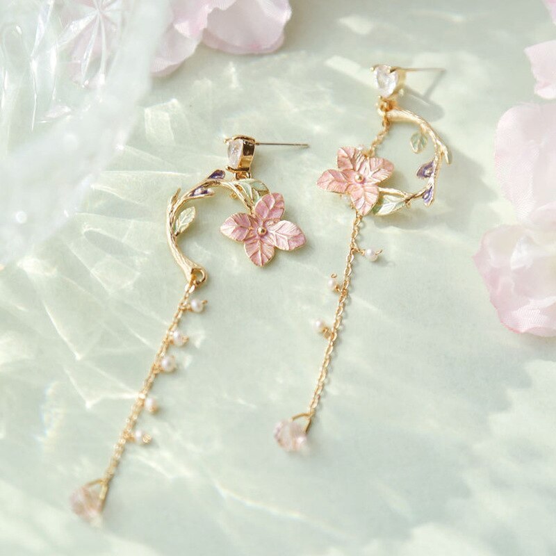 Korean Vintage Metal Flower Long Dangle Earrings – Elegant Brincos for Women