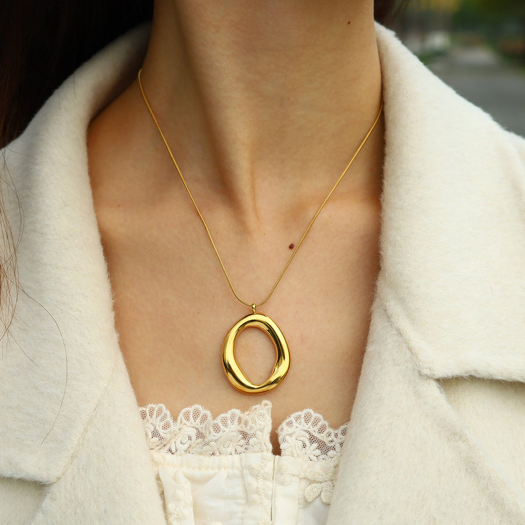 18K Gold-Plated Stainless Steel O-Ring Pendant Necklace – Simple Glossy Design