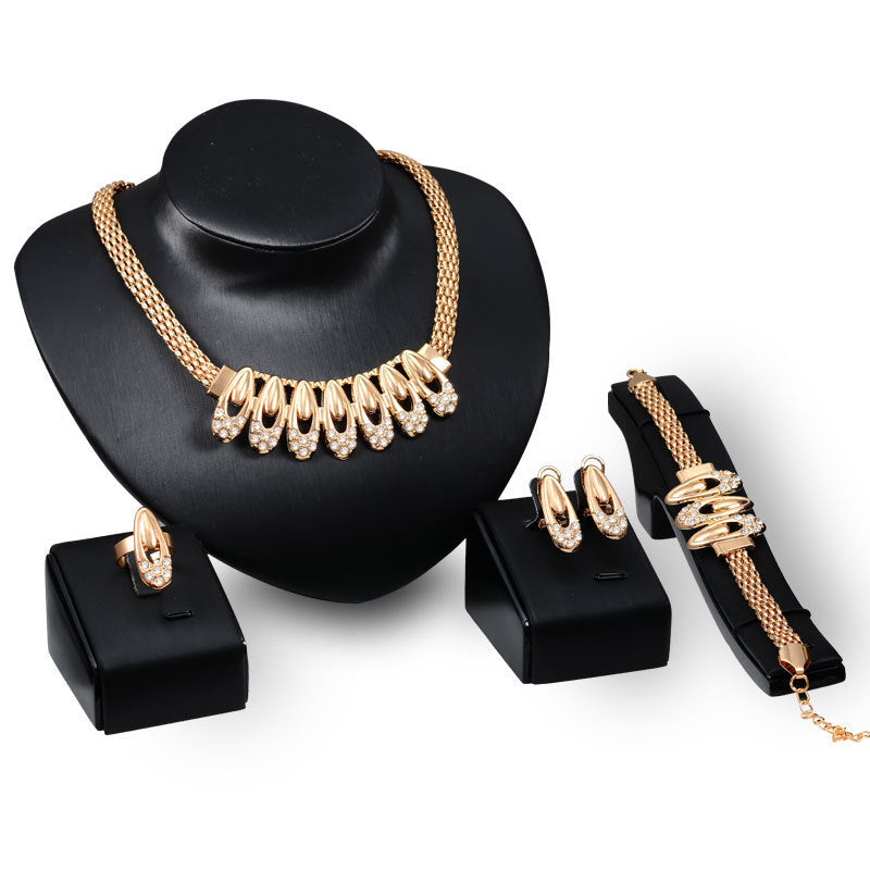 18K Gold-Plated Bridal Necklace and Earring Set – Elegant Wedding Jewellery