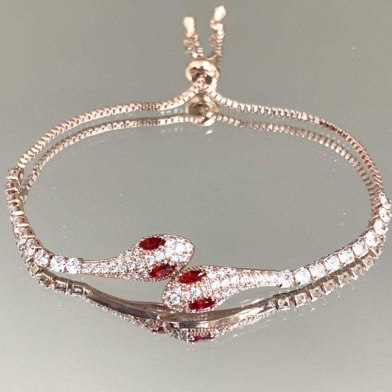 Rhinestone Bracelet – Simple & Graceful White Vintage Design