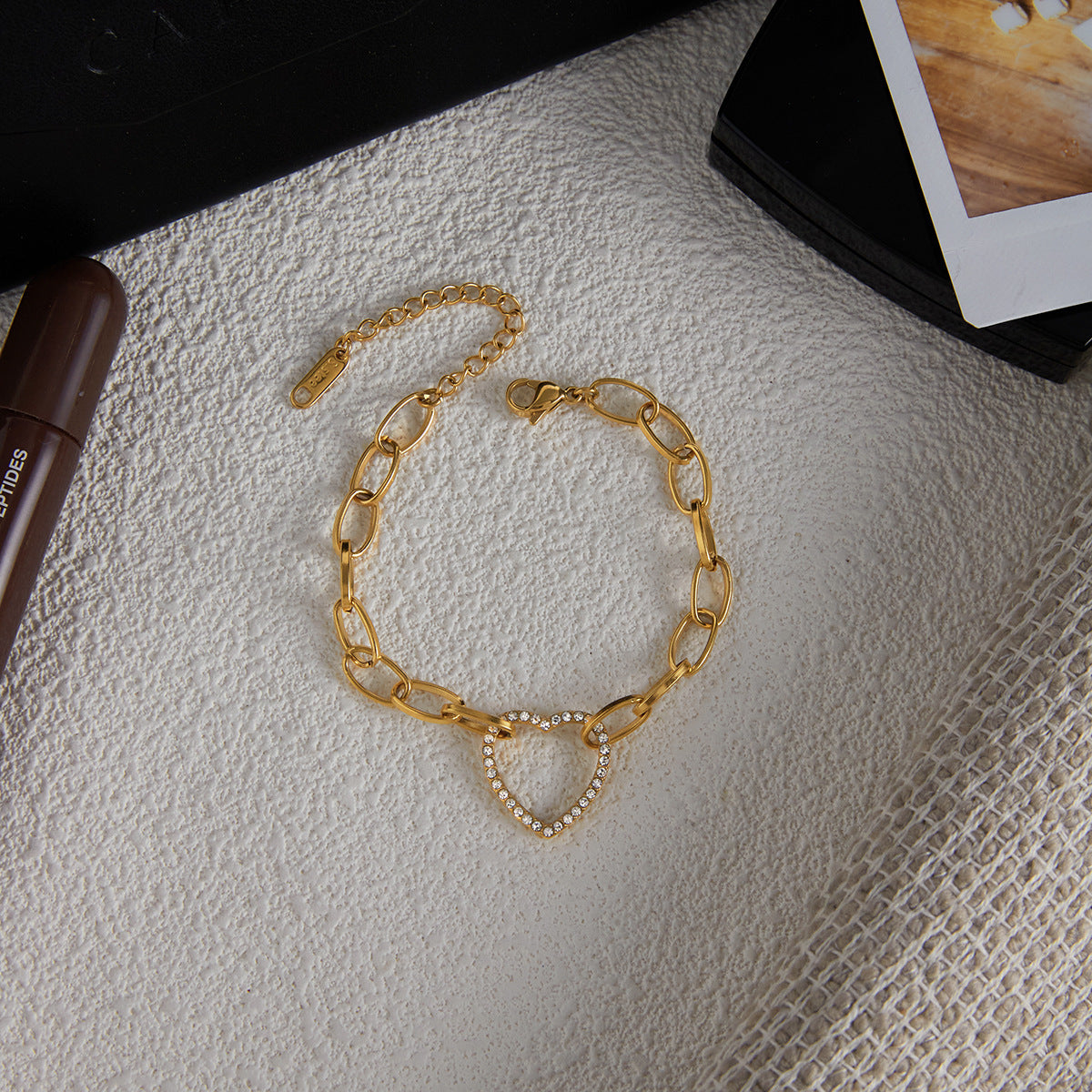 White Rhinestone Heart Bracelet – Elegant Women’s Design