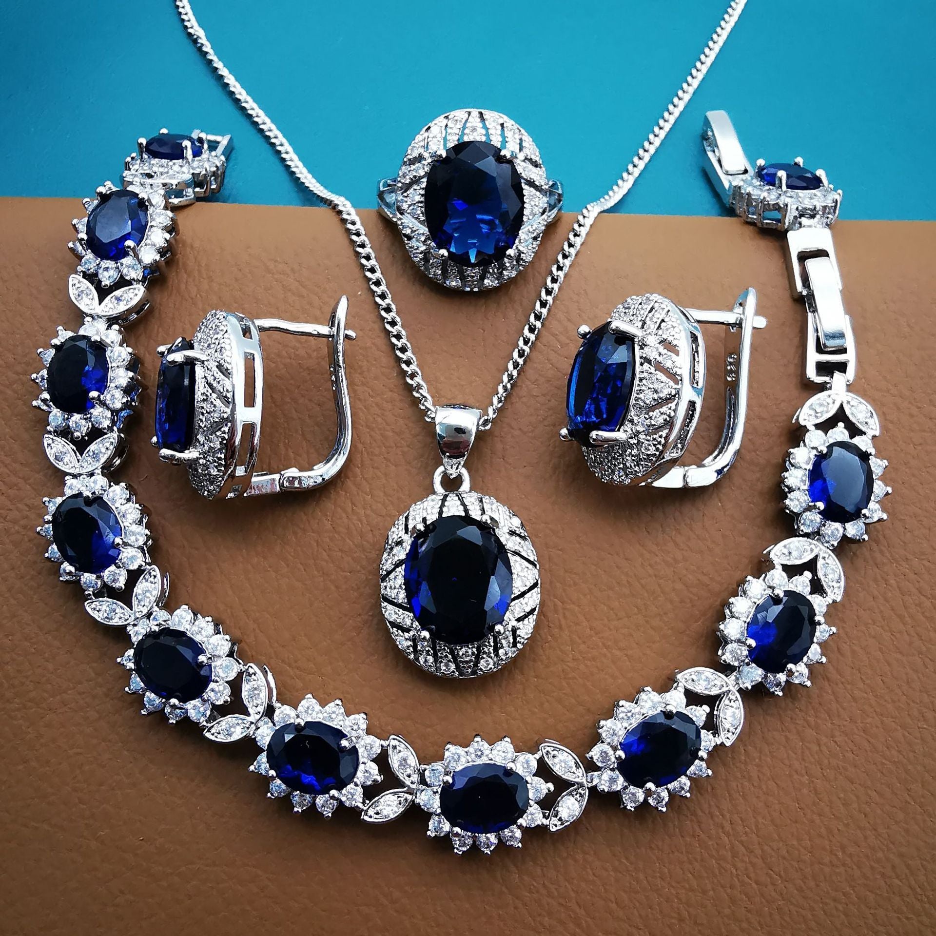 Luxury Elegant Jewellery Set – Necklace, Earrings & Bracelet for Women