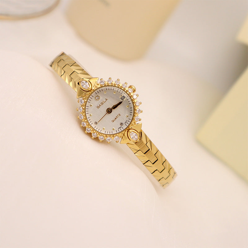 Exquisite Vintage Women’s Watch – Diamond-Embossed Bracelet, Quartz Movement