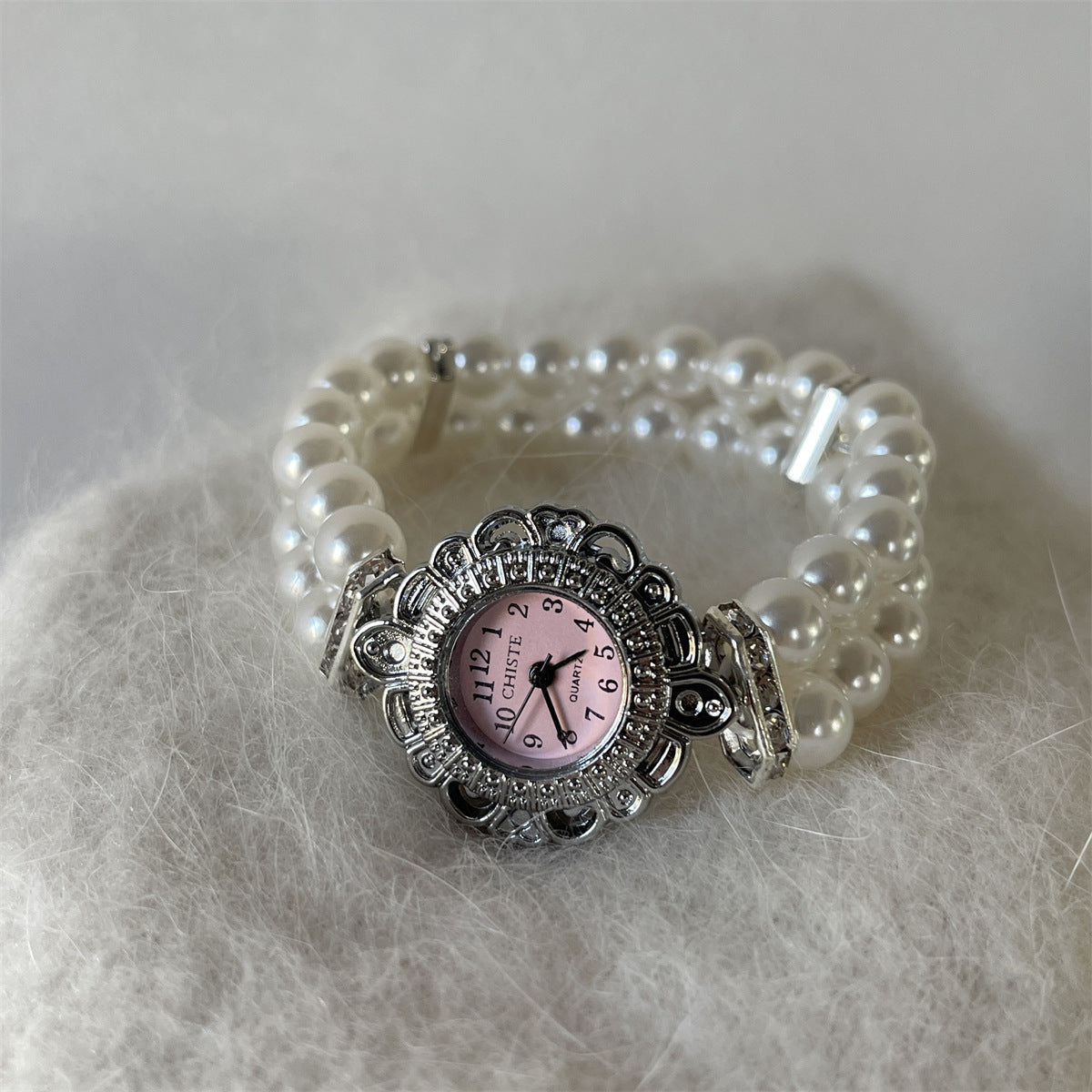 Fashion Women’s Quartz Watch – Pearl Bracelet Style