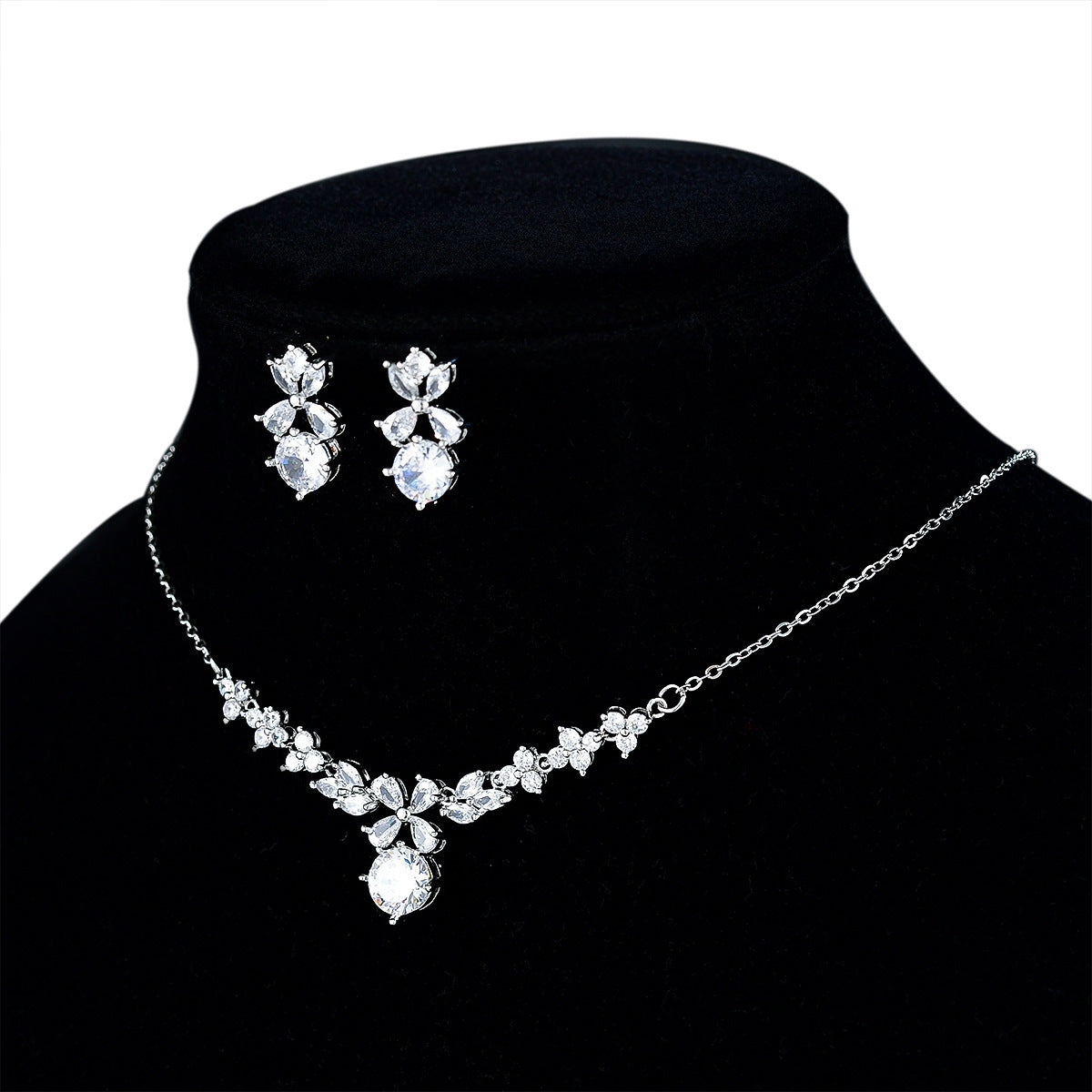 Elegant Bridal Jewellery Set – Necklace & Earrings for Women