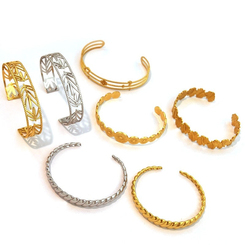 Stainless Steel Women’s Bracelet – Niche Flower Design