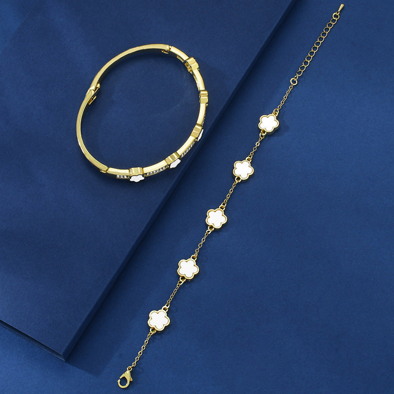 Five-Petal Flower Lace Bracelet Two-Piece Set – Elegant Women’s Jewellery