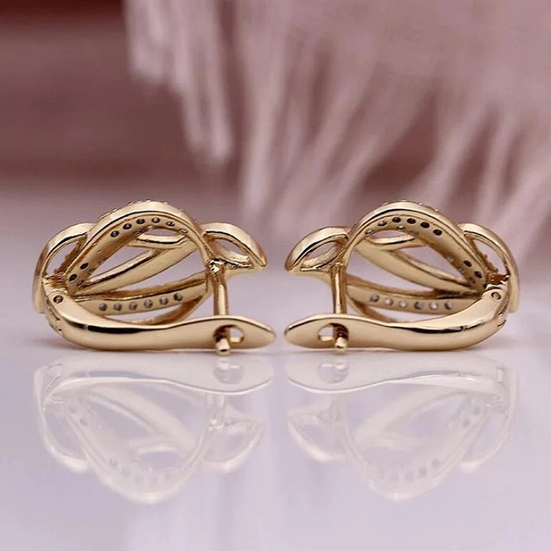 Irregular Twist Stud Earrings – Personalized Fashion Jewellery
