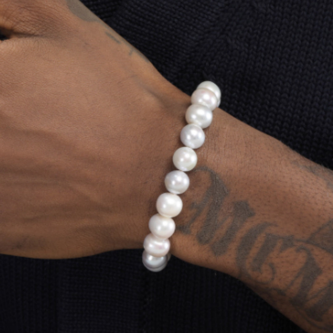 Unisex Mother of Pearl Bracelet – Elegant Everyday Accessory