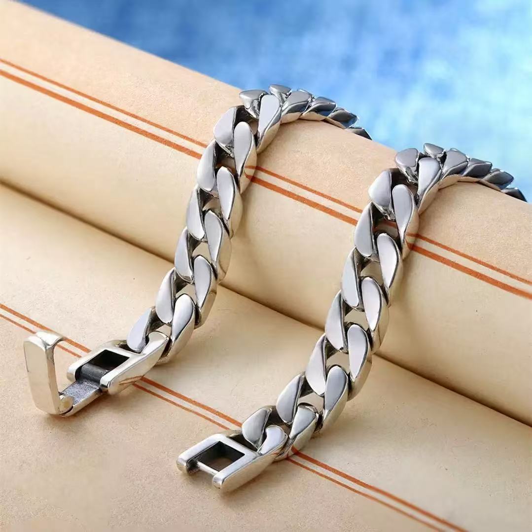 Retro Simple Stylish All-Match Cuban Bracelet – Men’s Accessory