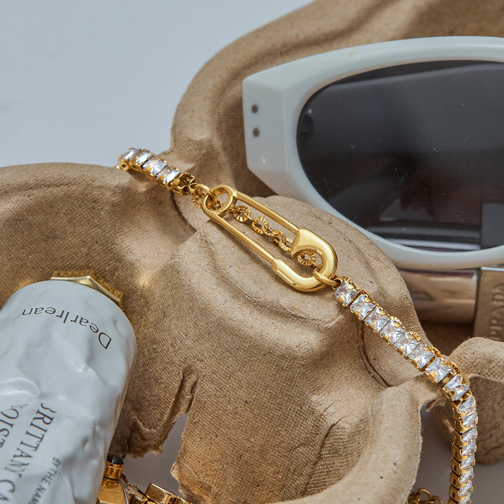 Stainless Steel Zircon Bracelet – Elegant Women’s Accessory