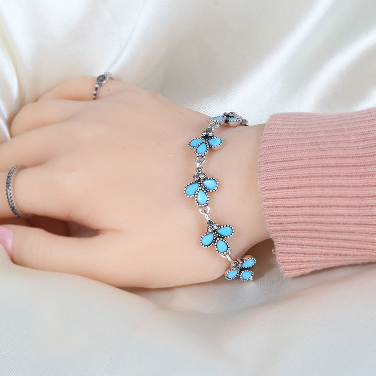 Vintage Gothic Three-Color Gem Bracelet – Silver-Plated Three-Leaf Design