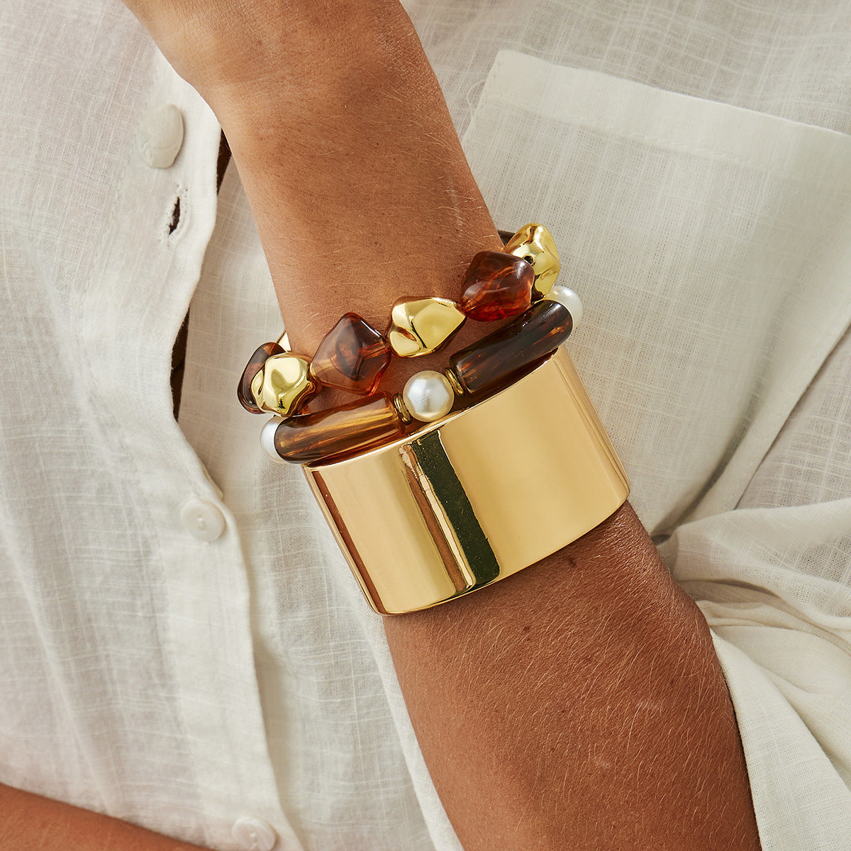 Amber Blooming Beaded Bracelet – Vintage Wide Resin Jewellery for Women