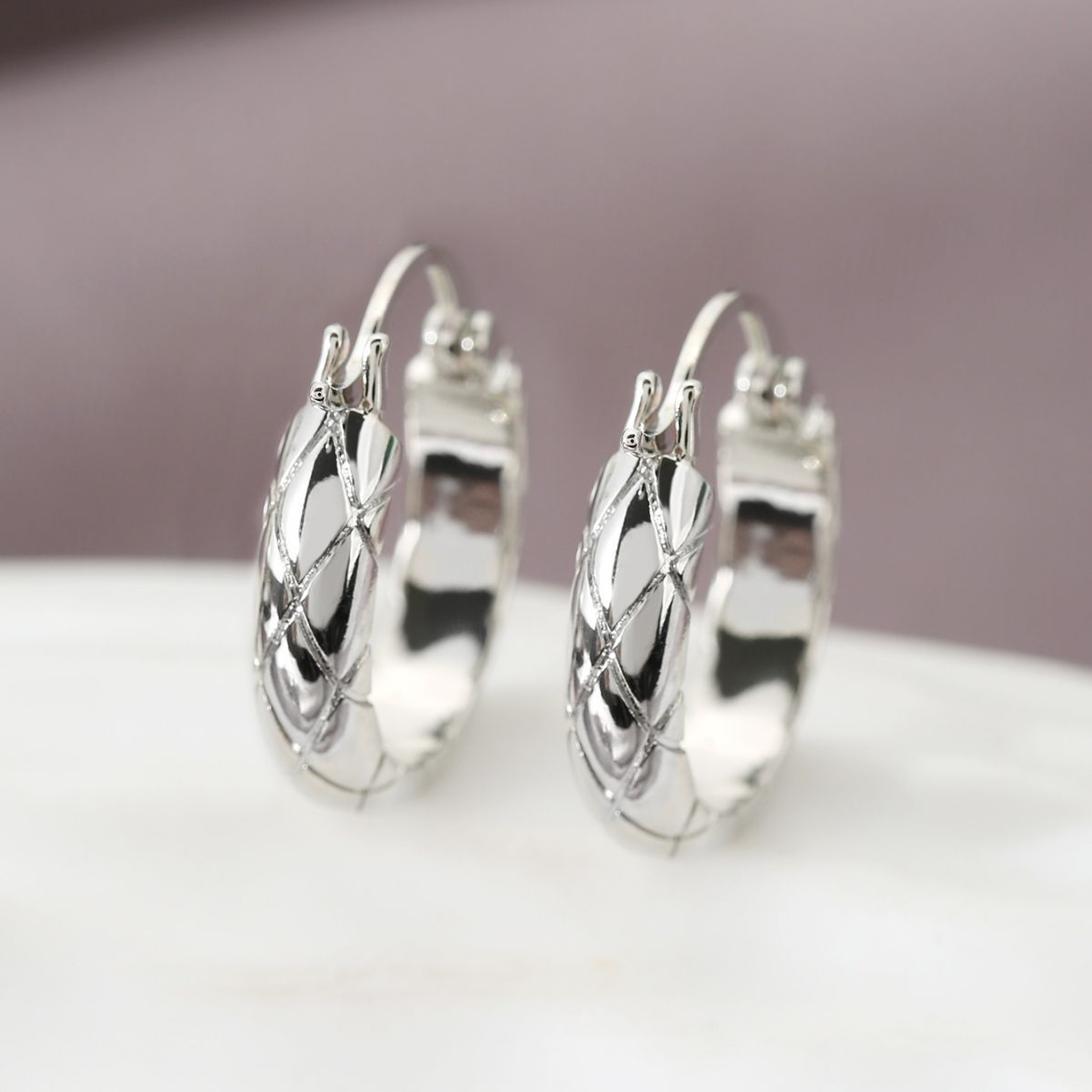European & American Glossy Diamond Plaid Earrings – Fashion Statement