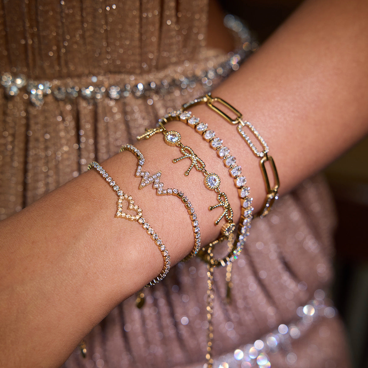 18K Gold Stainless Steel Bow Bracelet – Elegant Women’s Accessory