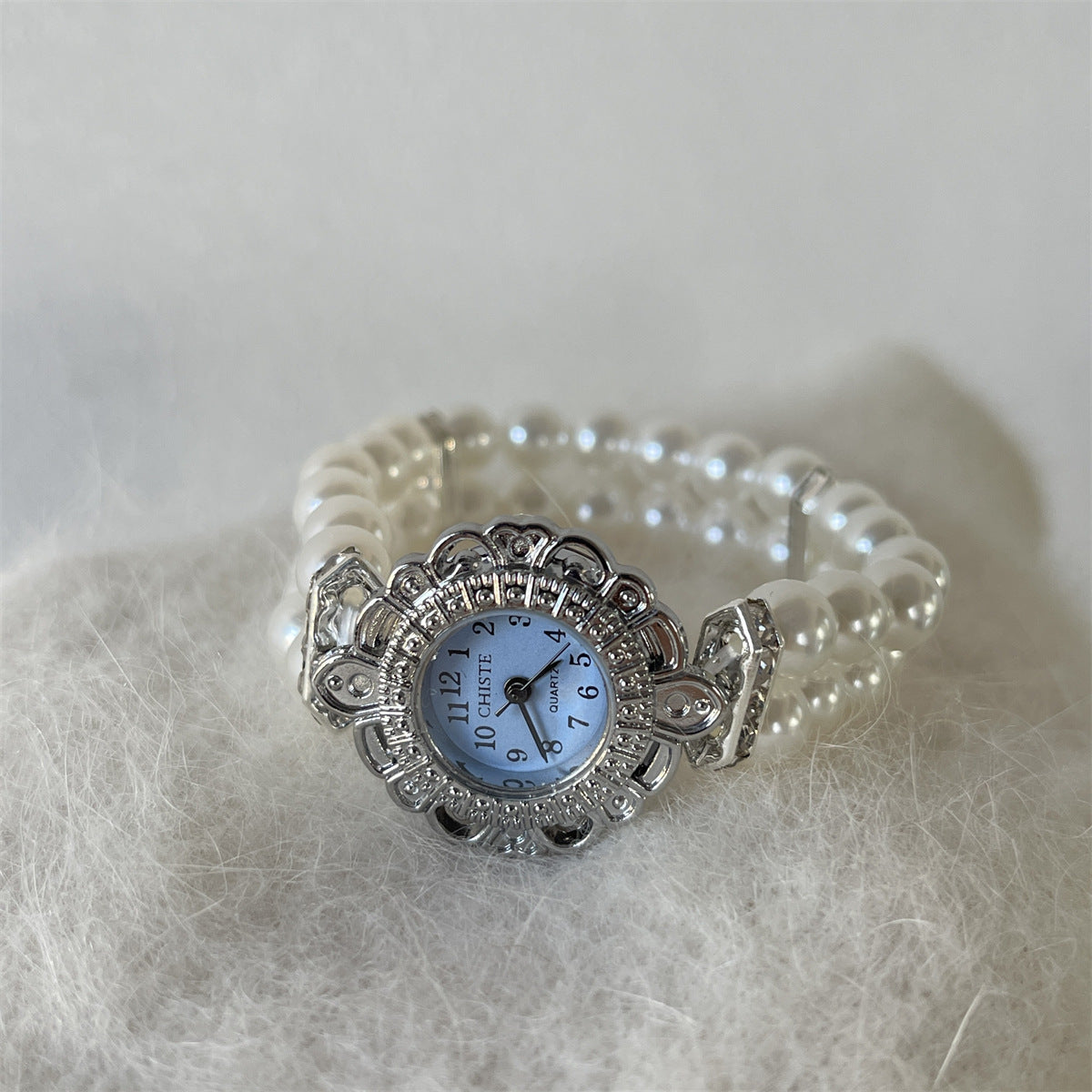 Fashion Women’s Quartz Watch – Pearl Bracelet Style