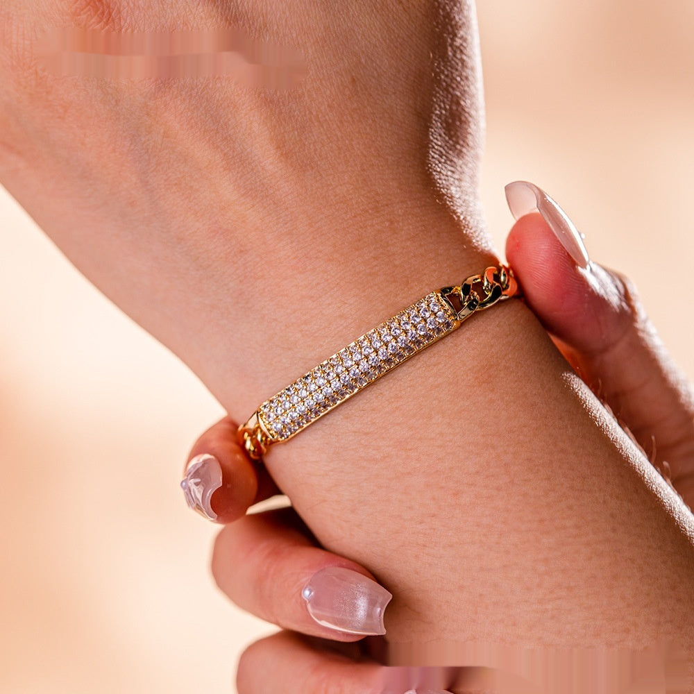 Elegant Zircon Inlaid Bracelet – Luxury Dinner Ornament