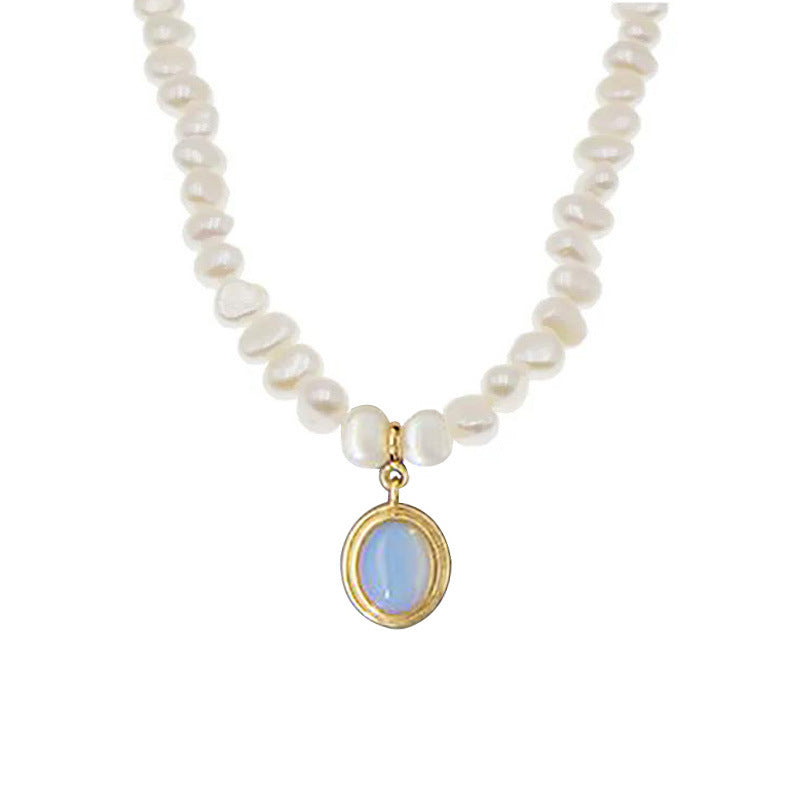 Elegant Irregular Pearl Round Medal Necklace – Women’s Fashion Jewellery