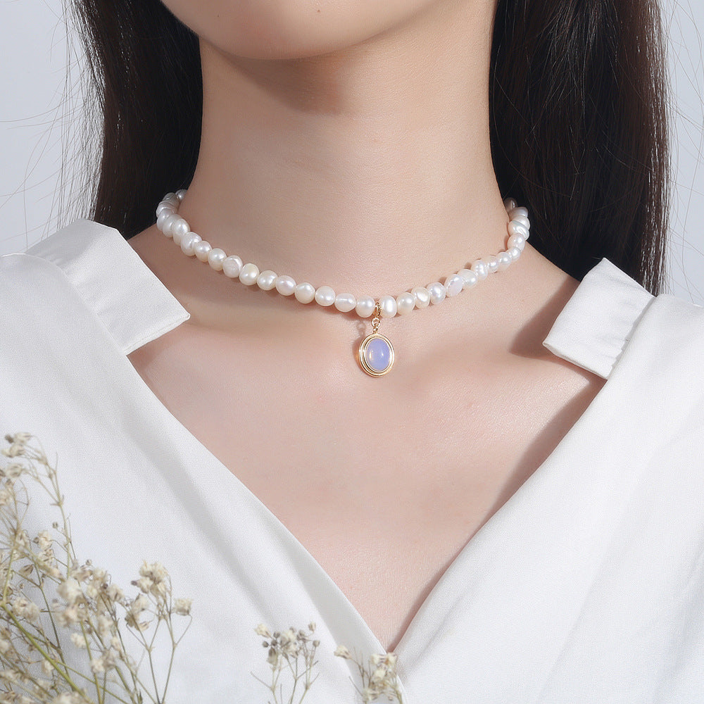 Elegant Irregular Pearl Round Medal Necklace – Women’s Fashion Jewellery